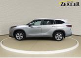 Thumbnail of 2024 Celestial Silver Metallic Toyota Highlander