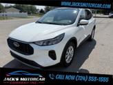 Thumbnail of 2023 Star White Metallic Tri-Coat Ford Escape