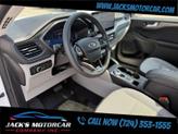 Thumbnail of 2023 Star White Metallic Tri-Coat Ford Escape