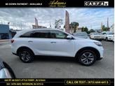 Thumbnail of 2019 Snow White Pearl Kia Sorento