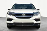 Thumbnail of 2017 White Diamond Pearl Honda Pilot