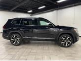 Thumbnail of 2025 Deep Black Pearl Effect Volkswagen Atlas