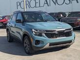 Thumbnail of 2024 Pluton Blue/Black Roof Kia Seltos