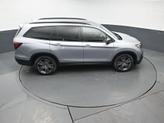 Thumbnail of 2022 Lunar Silver Metallic Honda Pilot