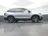 Thumbnail of 2022 Lunar Silver Metallic Honda Pilot