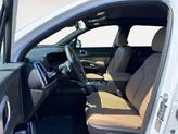 Thumbnail of 2025 Glacial White Pearl Kia Sorento