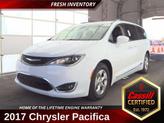 Photo of 2017 Bright White Clearcoat Chrysler Pacifica