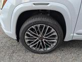 Thumbnail of 2026 Glacier White Tricoat GMC Terrain