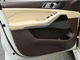 Thumbnail of 2019 Mineral White Metallic BMW X5