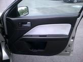 Thumbnail of 2007 Dune Pearl Clearcoat Metallic Mercury Milan