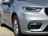 Thumbnail of 2023 Silver Mist Clearcoat Chrysler Pacifica