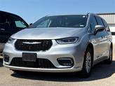 Thumbnail of 2023 Silver Mist Clearcoat Chrysler Pacifica