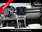 Thumbnail of 2025 Metallic Volvo XC40