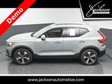 Thumbnail of 2025 Metallic Volvo XC40
