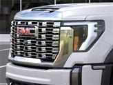 Thumbnail of 2025 White Frost Tri-Coat GMC Sierra 2500