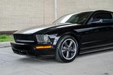 Thumbnail of 2008 Black Clearcoat Ford Mustang