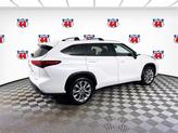 Thumbnail of 2023 Pear Toyota Highlander