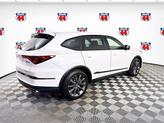 Thumbnail of 2025 Platinum White Pearl Acura MDX