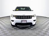 Thumbnail of 2017 Bright White Clearcoat Jeep Grand Cherokee