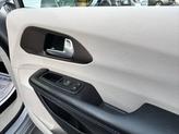 Thumbnail of 2017 Billet Silver Metallic Clearcoat Chrysler Pacifica