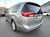 Thumbnail of 2017 Billet Silver Metallic Clearcoat Chrysler Pacifica