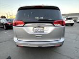 Thumbnail of 2017 Billet Silver Metallic Clearcoat Chrysler Pacifica