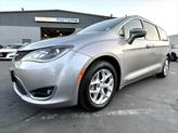 Thumbnail of 2017 Billet Silver Metallic Clearcoat Chrysler Pacifica