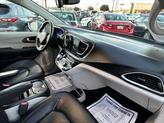 Thumbnail of 2017 Billet Silver Metallic Clearcoat Chrysler Pacifica