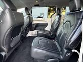 Thumbnail of 2017 Billet Silver Metallic Clearcoat Chrysler Pacifica