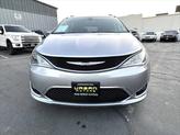Thumbnail of 2017 Billet Silver Metallic Clearcoat Chrysler Pacifica