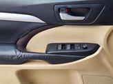 Thumbnail of 2015 White Toyota Highlander