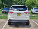 Thumbnail of 2015 White Toyota Highlander