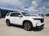 Thumbnail of 2025 Platinum White Pearl Honda Pilot