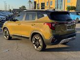 Thumbnail of 2024 Green / Black Kia Seltos