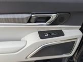Thumbnail of 2025 Ebony Black Kia Telluride