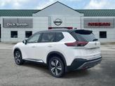 Thumbnail of 2023 2 Tone White / Black Roof Nissan Rogue