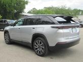 Thumbnail of 2025 Silver Zynith Clearcoat Jeep Wagoneer S