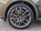 Thumbnail of 2026 Manhattan Green Metallic BMW X7