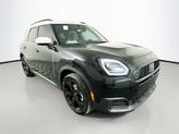 Thumbnail of 2026 Midnight Black II Metallic MINI Countryman