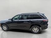 Thumbnail of 2025 Diamond Black Crystal Pearlcoat Jeep Grand Cherokee