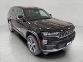 Photo of 2025 Diamond Black Crystal Pearlcoat Jeep Grand Cherokee L