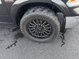 Thumbnail of 2016 Brilliant Black Crystal Pearlcoat RAM 1500