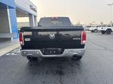 Thumbnail of 2016 Brilliant Black Crystal Pearlcoat RAM 1500