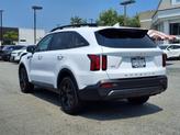Thumbnail of 2022 Glacial White Pearl Kia Sorento