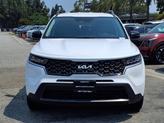 Thumbnail of 2022 Glacial White Pearl Kia Sorento
