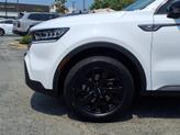 Thumbnail of 2022 Glacial White Pearl Kia Sorento