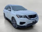 Photo of 2017 Glacier White Nissan Pathfinder