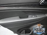Thumbnail of 2021 Diamond Black Crystal Pearlcoat Jeep Grand Cherokee