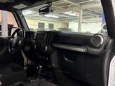 Thumbnail of 2015 White Jeep Wrangler Unlimited