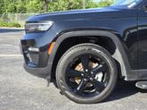 Thumbnail of 2023 Diamond Black Jeep Grand Cherokee